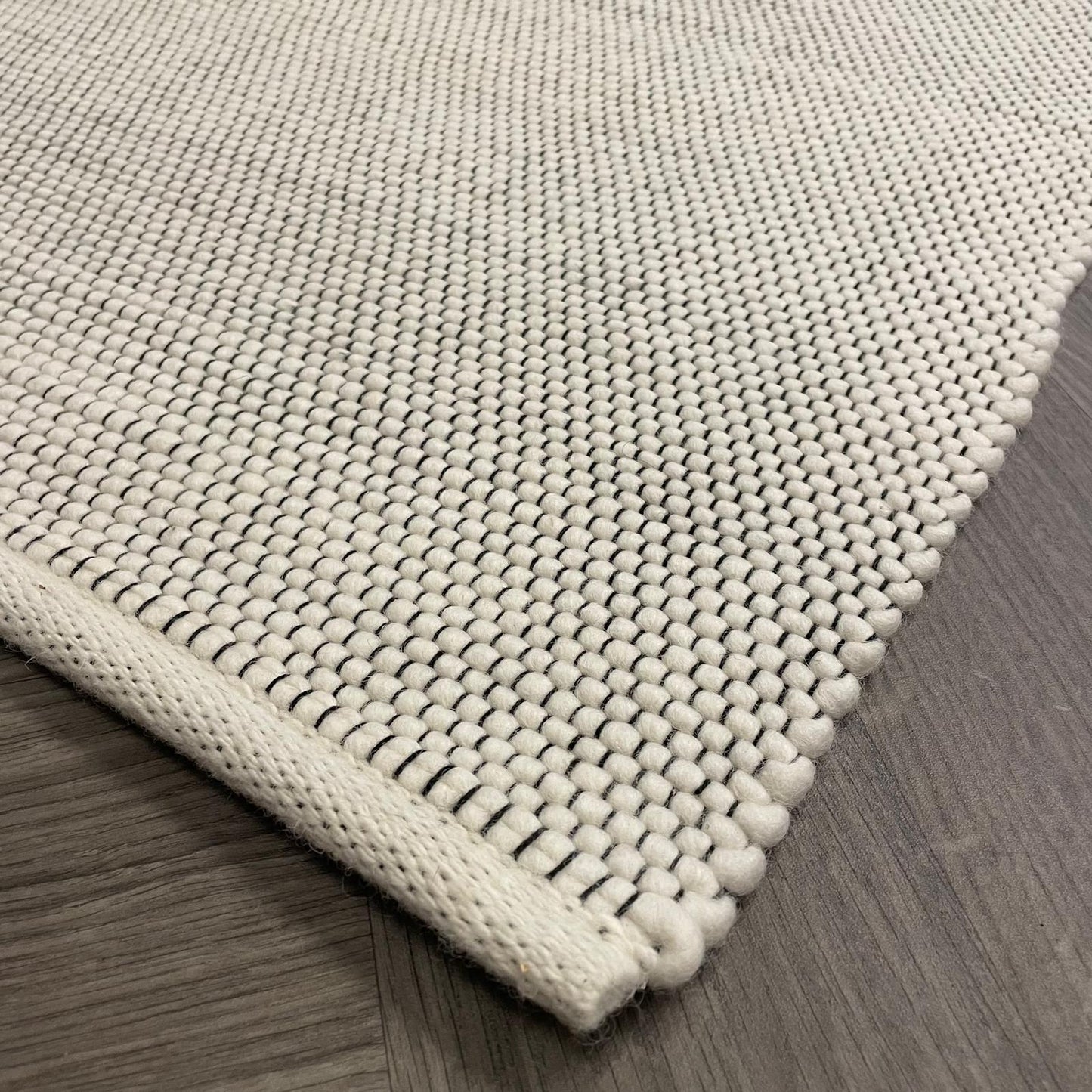 Brinker Carpets 10117 White Black Warp Vloerkleed - 160x230cm
