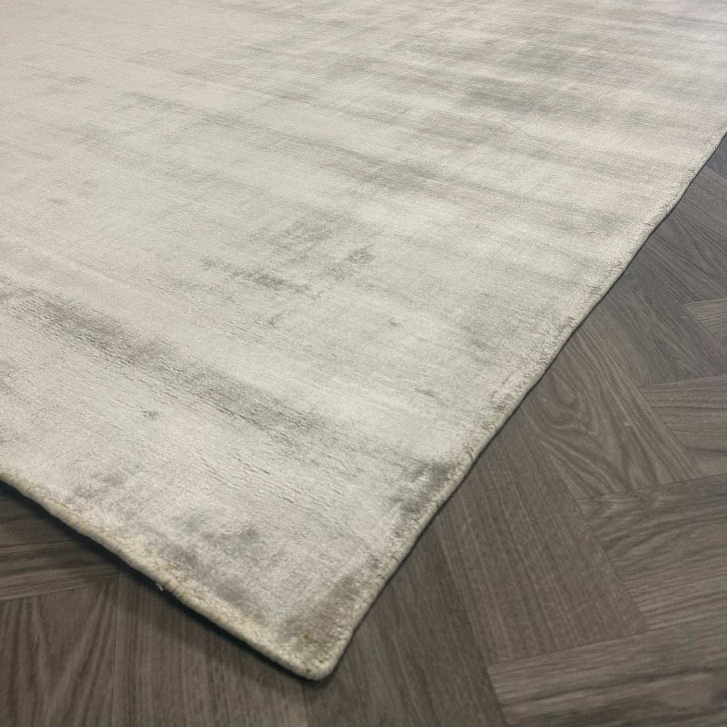 Goossens Russel Zilver Vloerkleed - 200x300cm