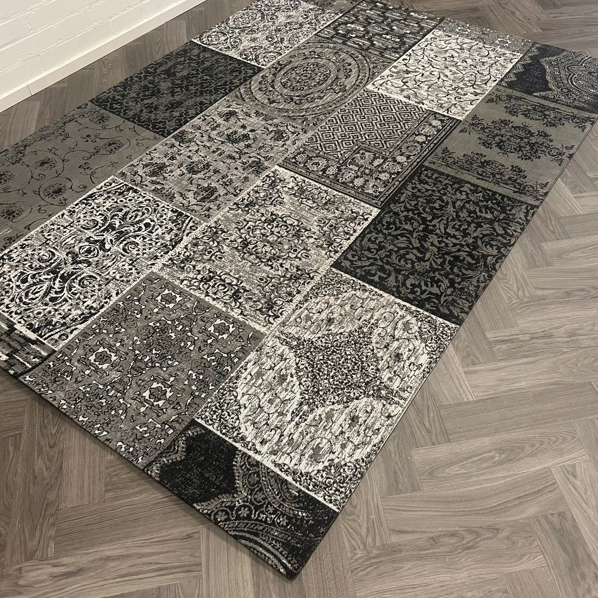 Brinker Carpets Output Ash White - 200x290cm