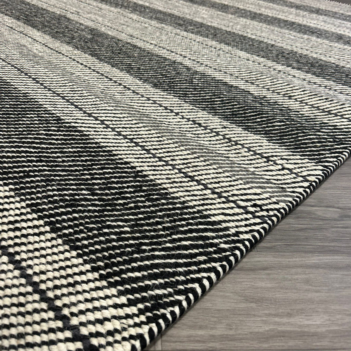 Brinker Airbag White Grey Vloerkleed - 200x290cm - QF Living