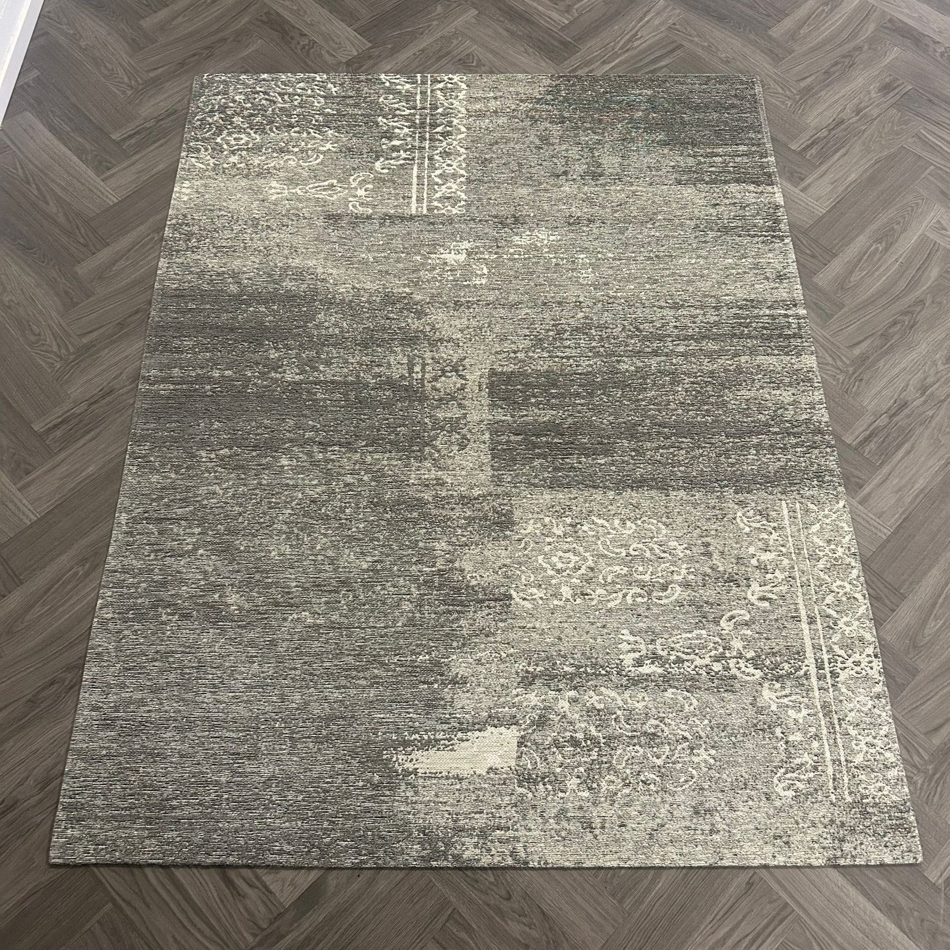 Brinker Bria Light Grey Vloerkleed - 240x340cm - QF Living