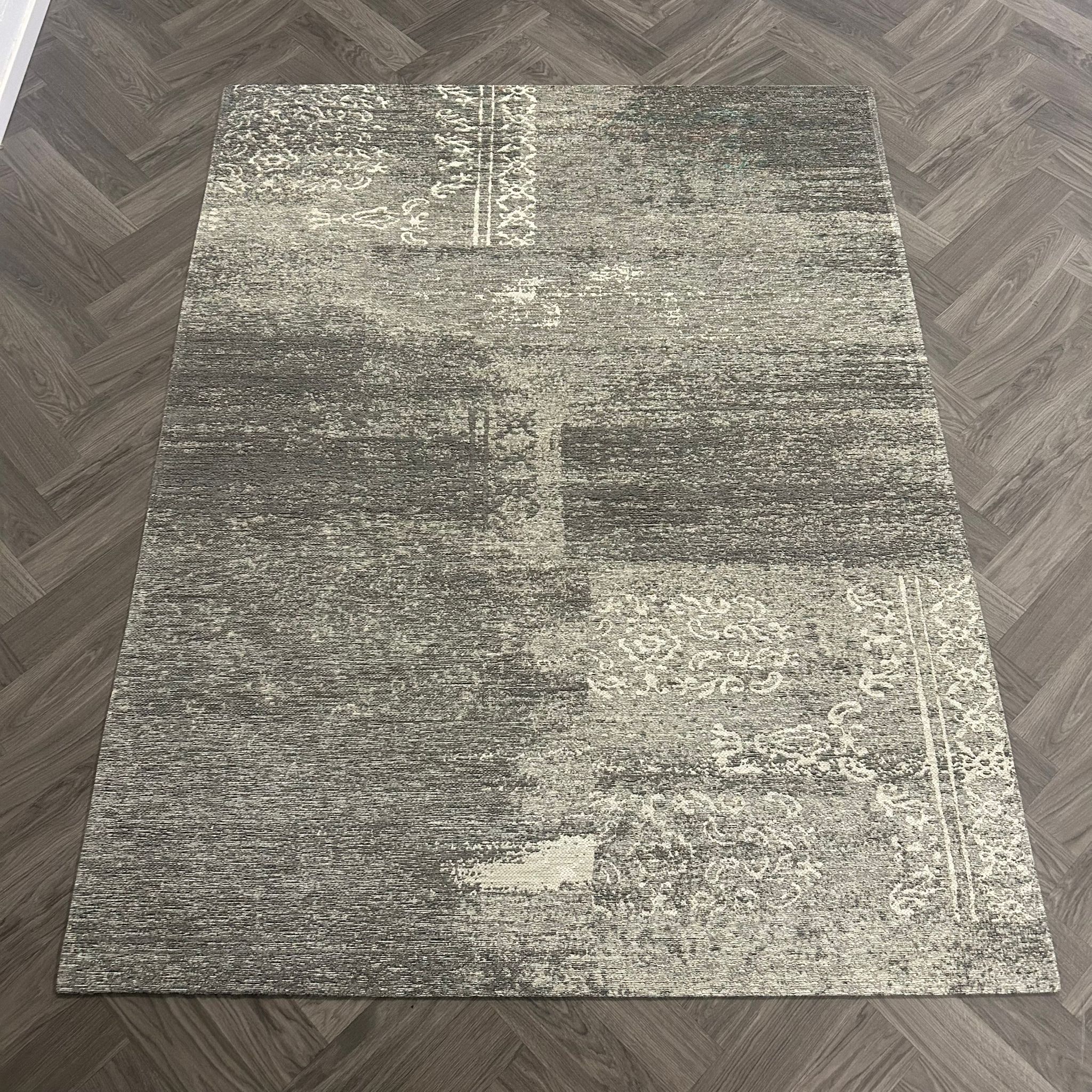 Brinker Bria Light Grey Vloerkleed - 240x340cm - QF Living