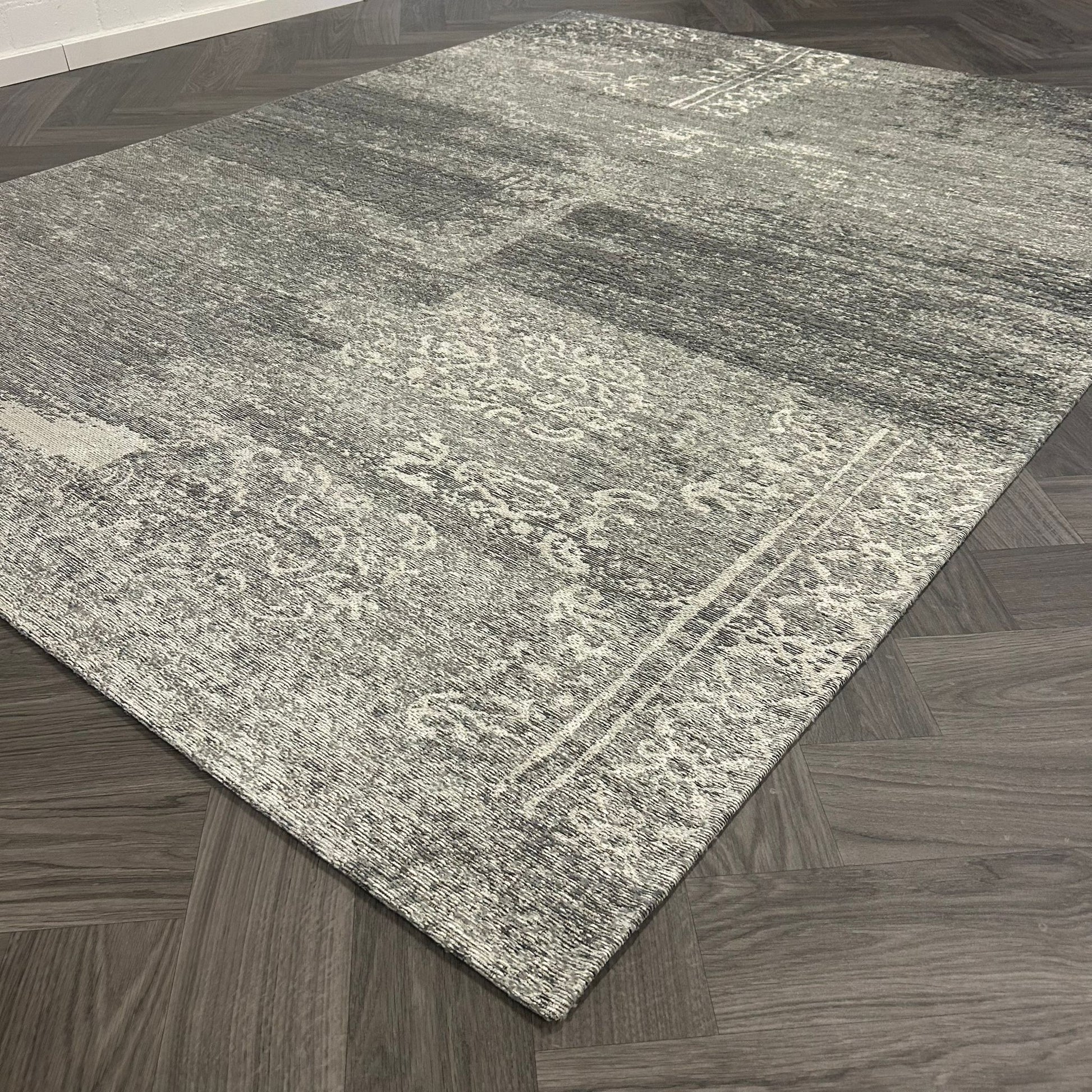 Brinker Bria Light Grey Vloerkleed - 240x340cm - QF Living