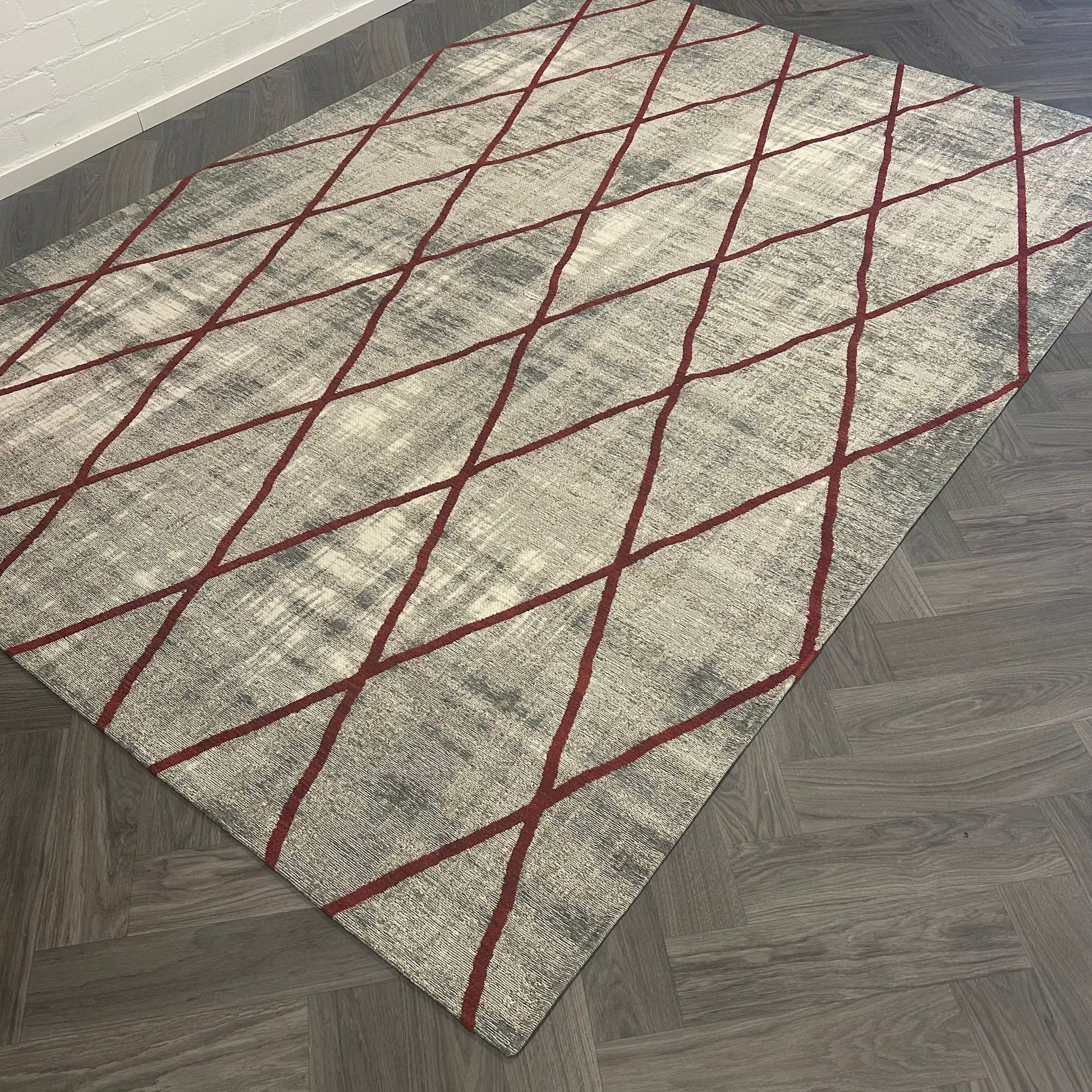 Brinker Carpets Cross Silver/Red Vloerkleed - 200x300cm - aanzicht 1 - Vloerkleden Koning