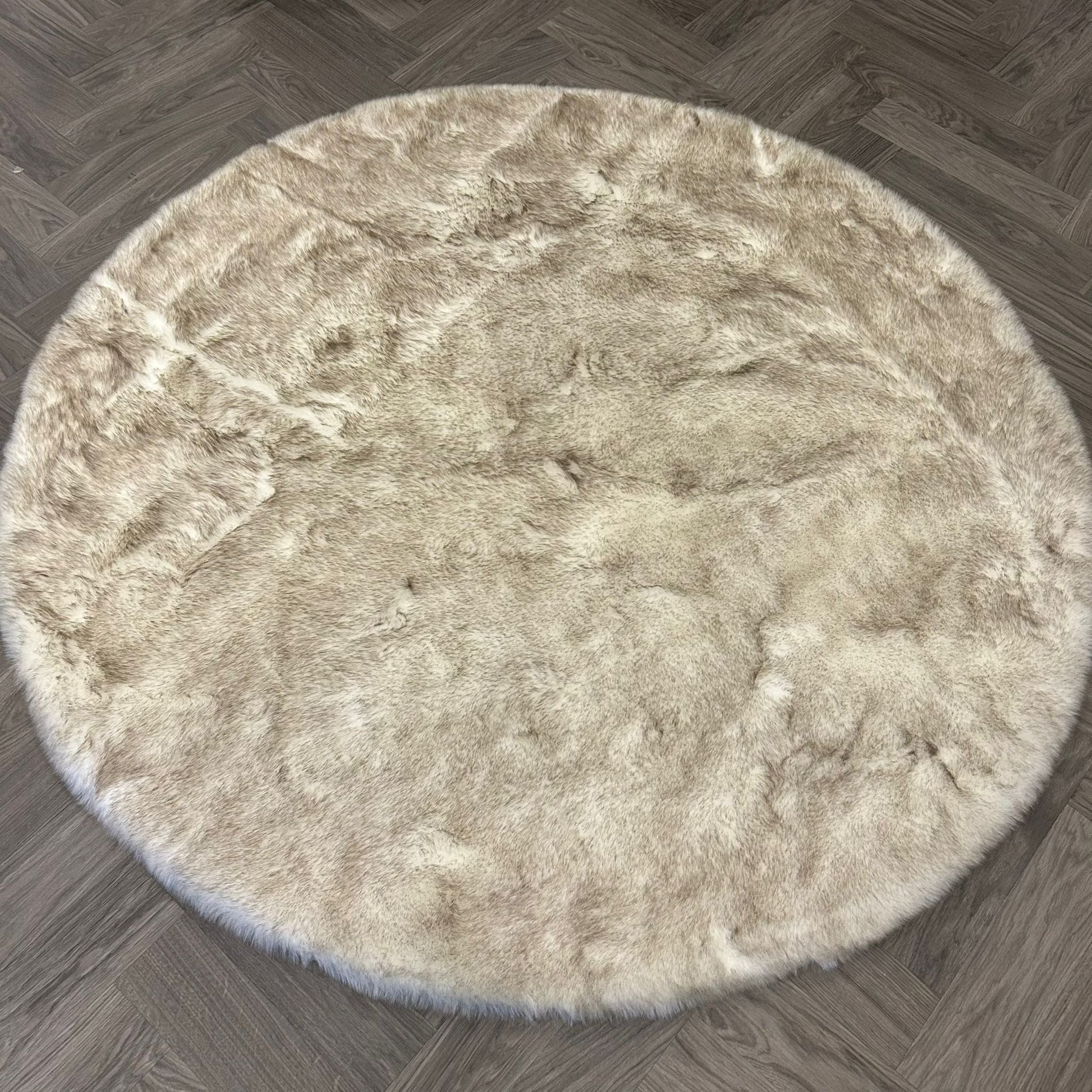 Brinker Carpets Fluffy White - 180x180cm - aanzicht 1 - Vloerkleden Koning