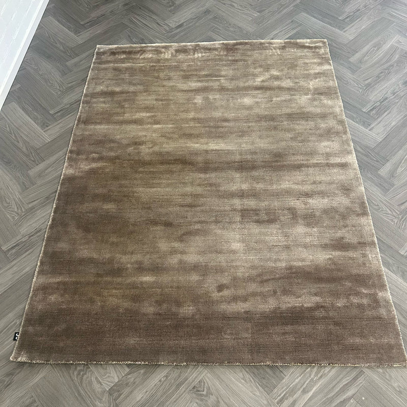 Brinker Carpets Goossens Ferron Lichtbruin Vloerkleed - 170x230cm - aanzicht 1 - Vloerkleden Koning