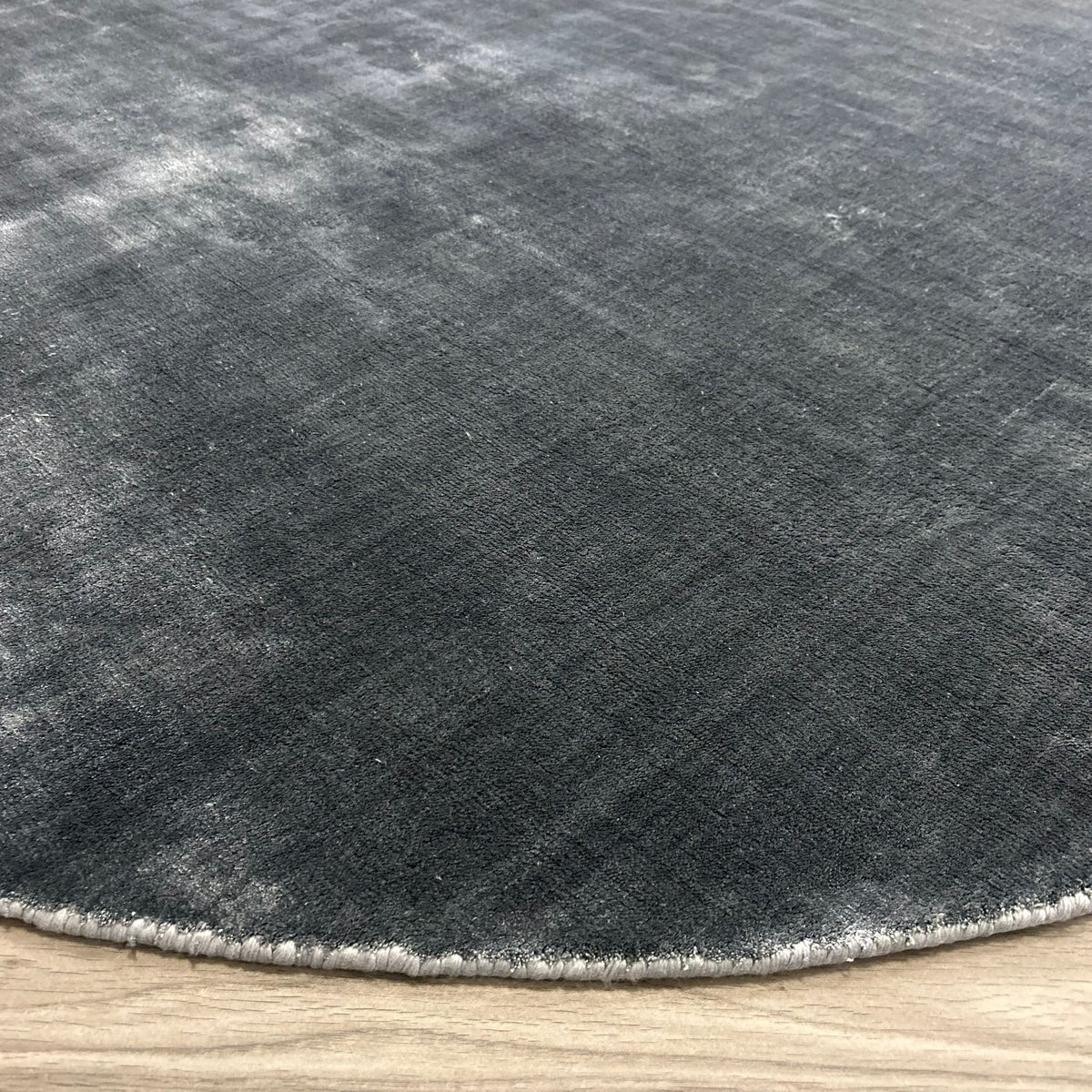 Brinker Carpets Goossens Russel Grijs Vloerkleed - 200x200cm - aanzicht 2 - Vloerkleden Koning