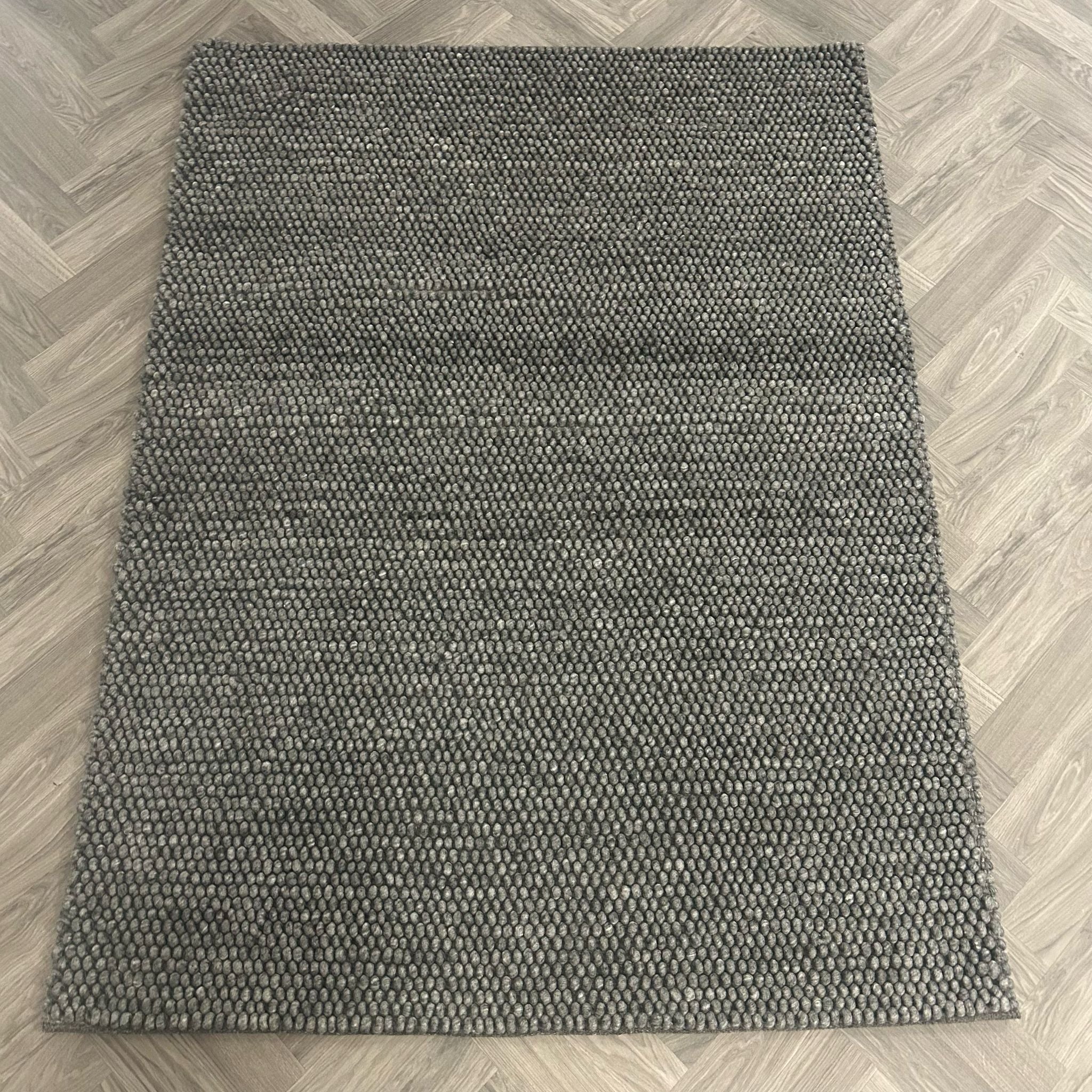Brinker Carpets Goossens Sebas Donkergrijs Vloerkleed - 170x230cm - aanzicht 2 - Vloerkleden Koning