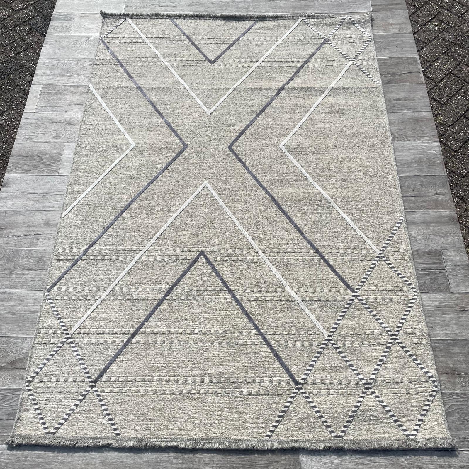 Brinker Carpets Loni 108 Beige Vloerkleed - 160x230cm - aanzicht 1 - Vloerkleden Koning