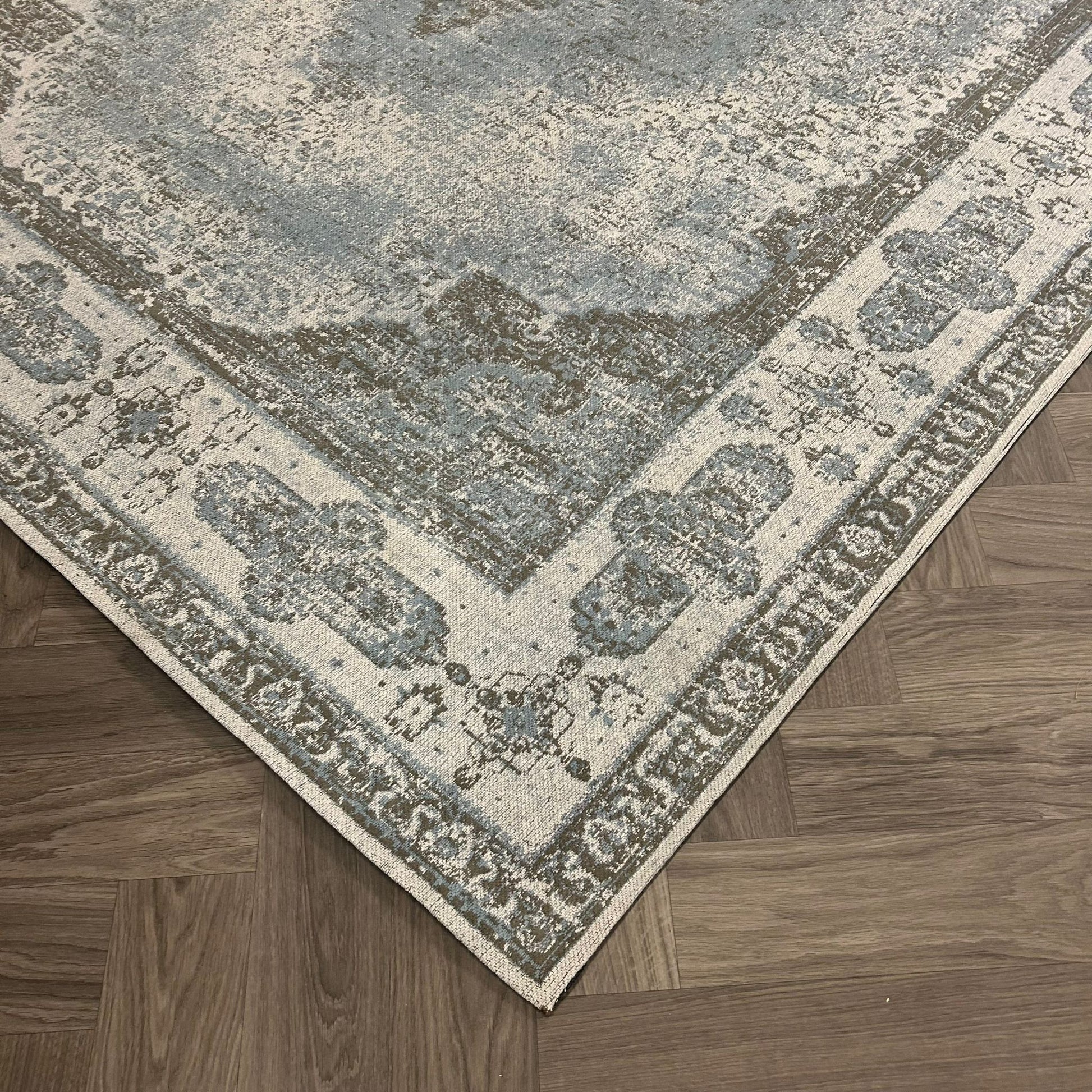 Brinker Carpets Lowla Azur Blue 2 - 200x290cm - aanzicht 4 - Vloerkleden Koning