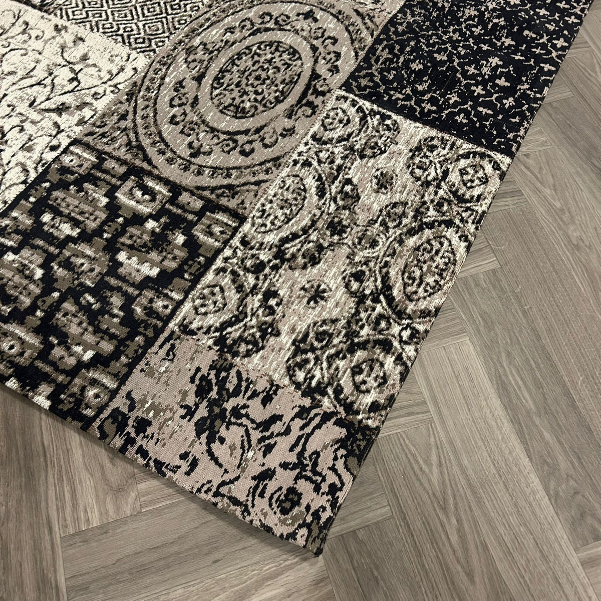 Brinker Carpets Output 905 Vloerkleed - 160x240cm - aanzicht 4 - Vloerkleden Koning