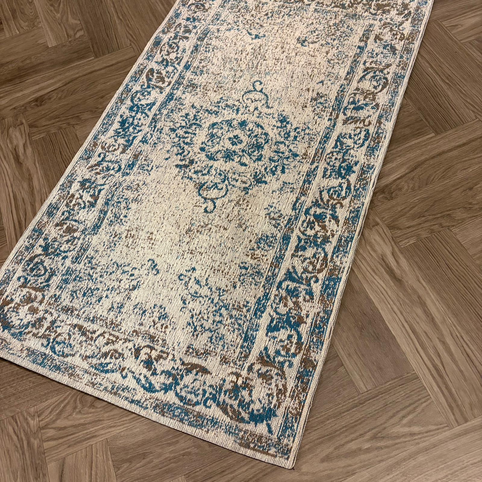 Brinker Carpets Pinkpop Azur Blue Vloerkleed - 70x140cm - aanzicht 1 - Vloerkleden Koning