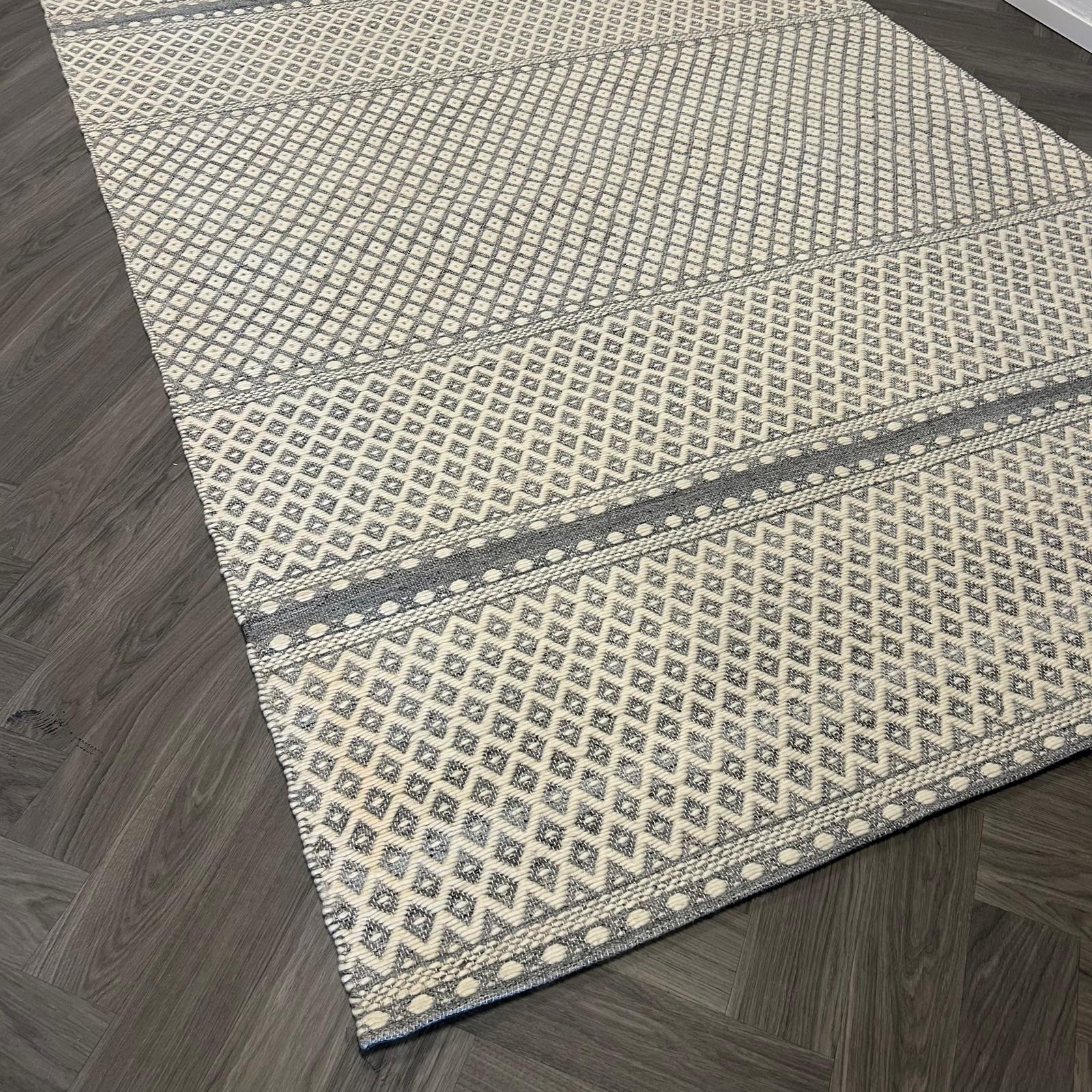 Brinker Carpets Saint Ivory Vloerkleed - 240x340cm - aanzicht 1 - Vloerkleden Koning
