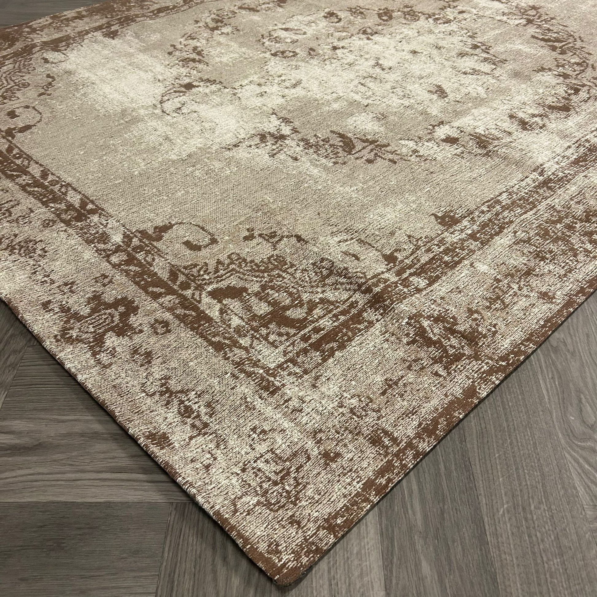 Brinker Carpets Superb Beige Vloerkleed - 160x230cm - aanzicht 3 - Vloerkleden Koning