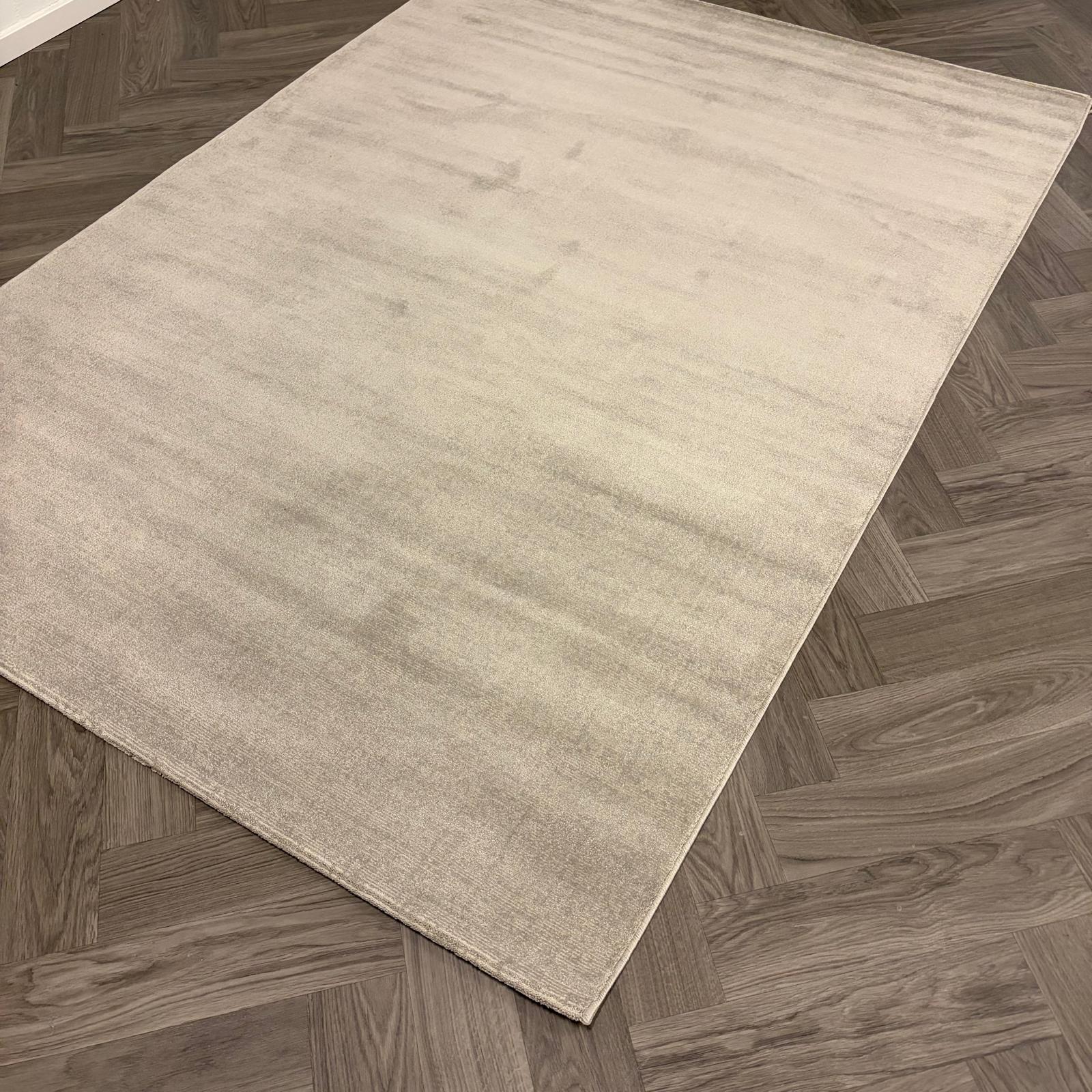 Brinker Carpets Touch Royal Tara Deluxe 124 Grey Vloerkleed - 160x230cm - aanzicht 1 - Vloerkleden Koning