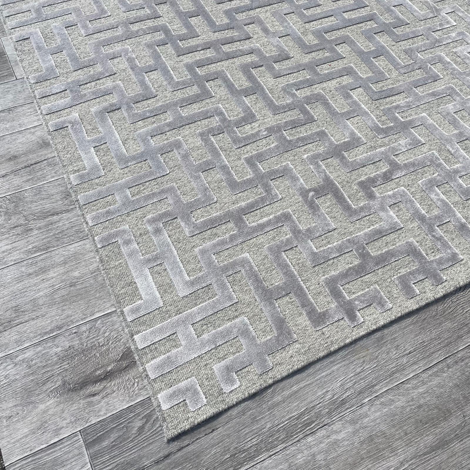 Brinker Chiara 517 Plumb Vloerkleed - 280x380cm - QF Living