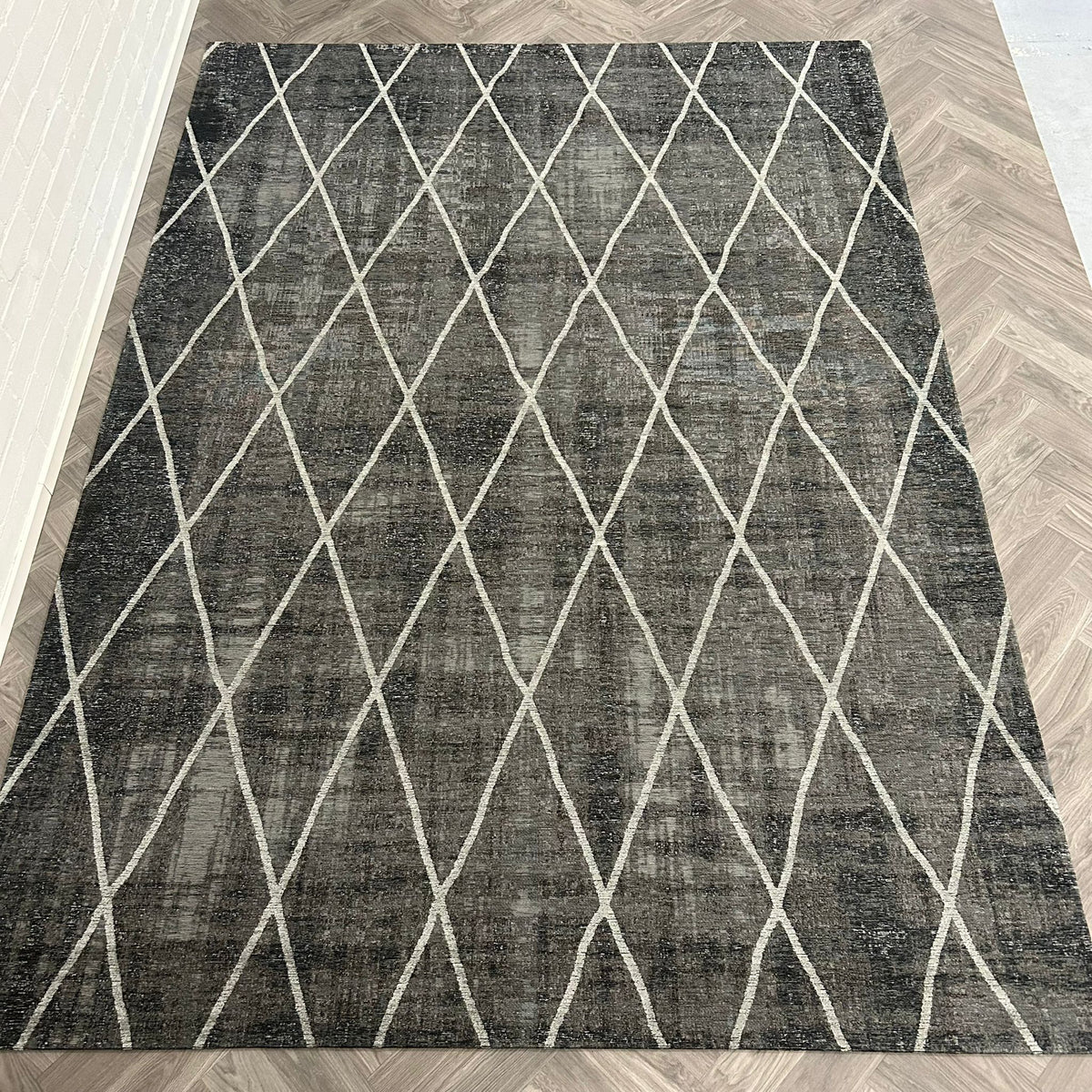 Brinker Cross Anthracite Vloerkleed - 240x340cm - QF Living