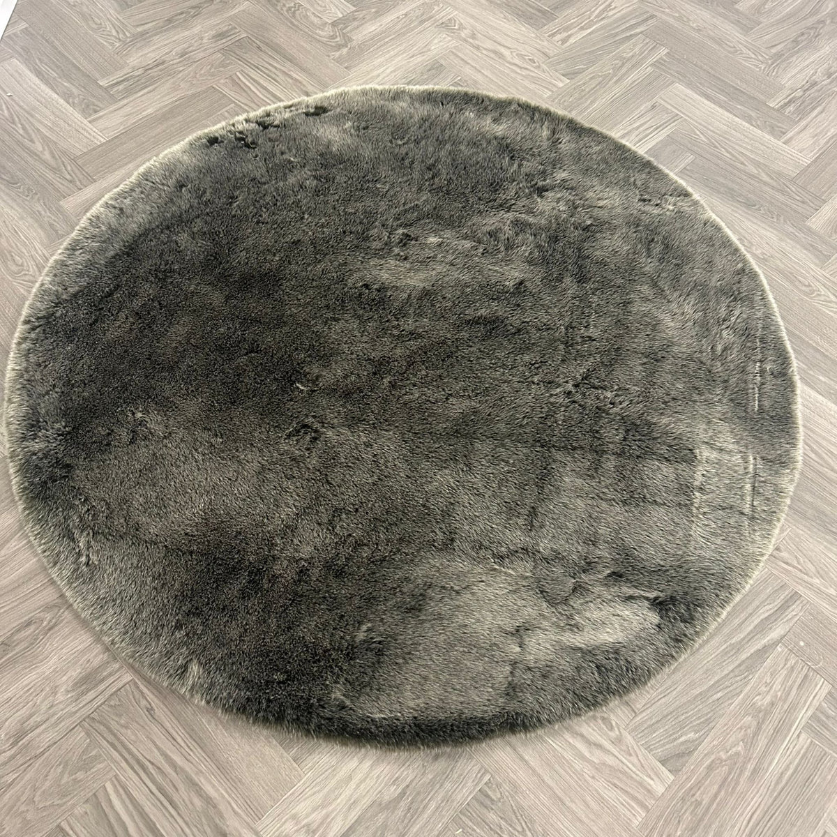 Brinker Fluffy Anthracite - 180x180cm - QF Living
