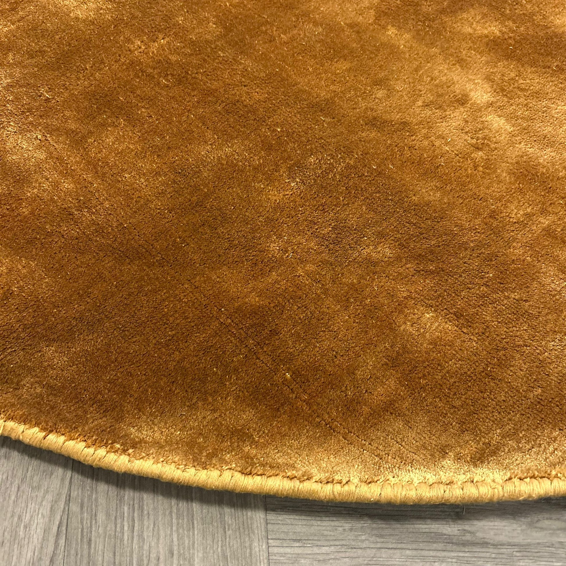 Brinker Goossens Russel Goud Vloerkleed - 200x200cm - QF Living