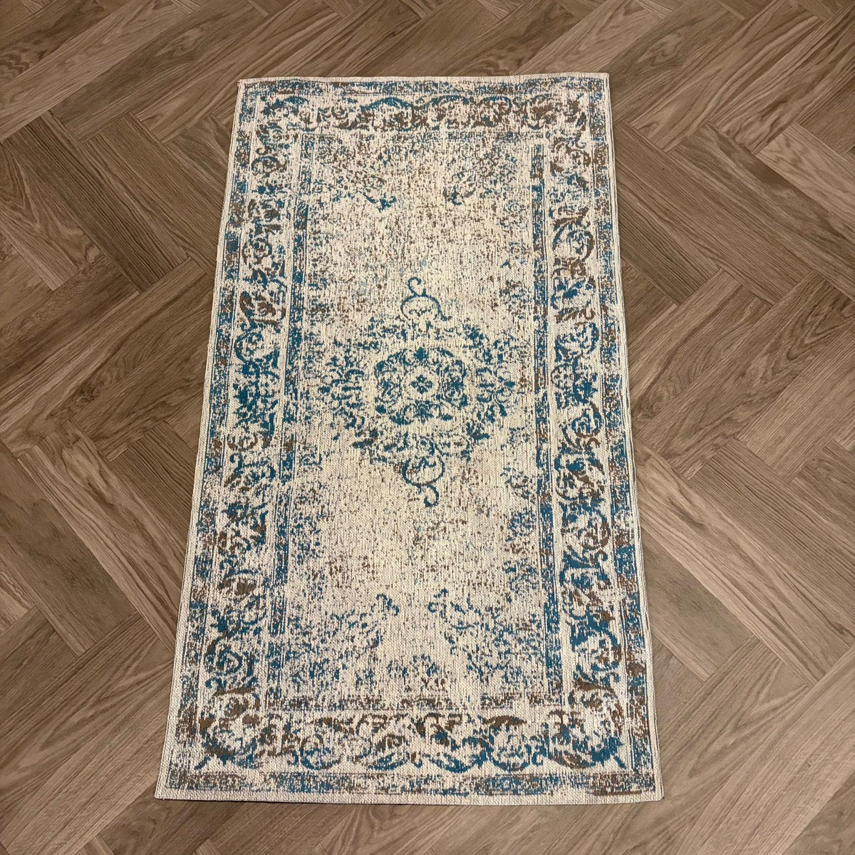 Brinker Pinkpop Azur Blue Vloerkleed - 70x140cm - QF Living