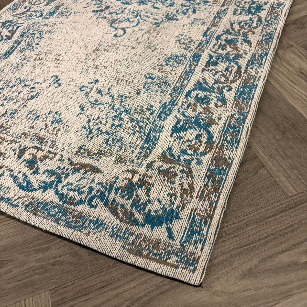 Brinker Pinkpop Azur Blue Vloerkleed - 70x140cm - QF Living