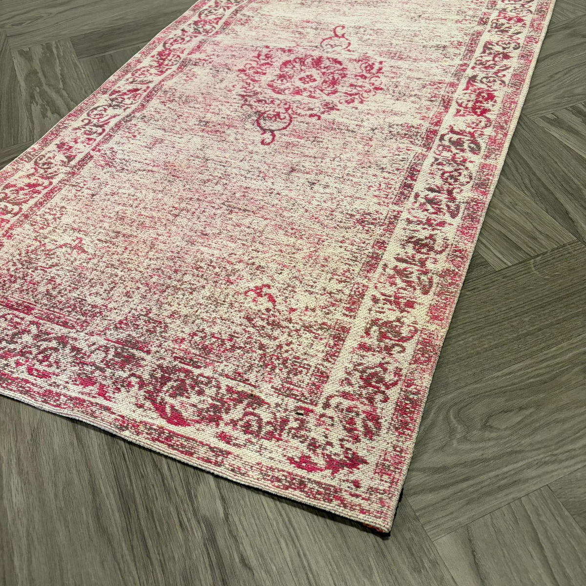 Brinker Pinkpop Pink Vloerkleed - 70x140cm - QF Living