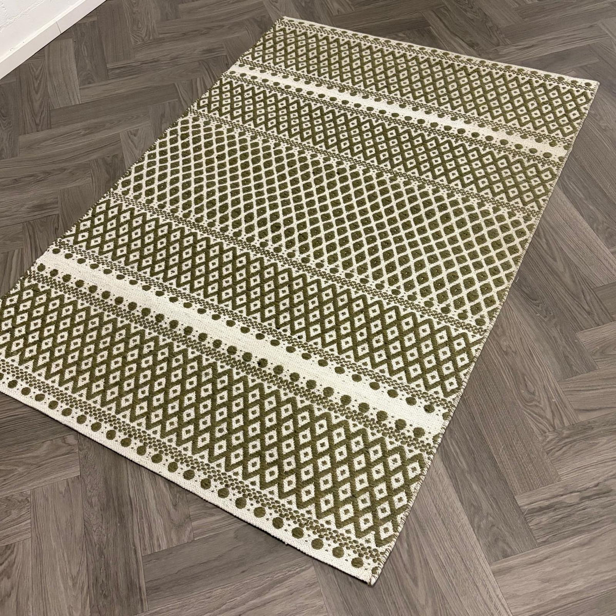 Brinker Saint Army Green Vloerkleed - 140x200cm - QF Living