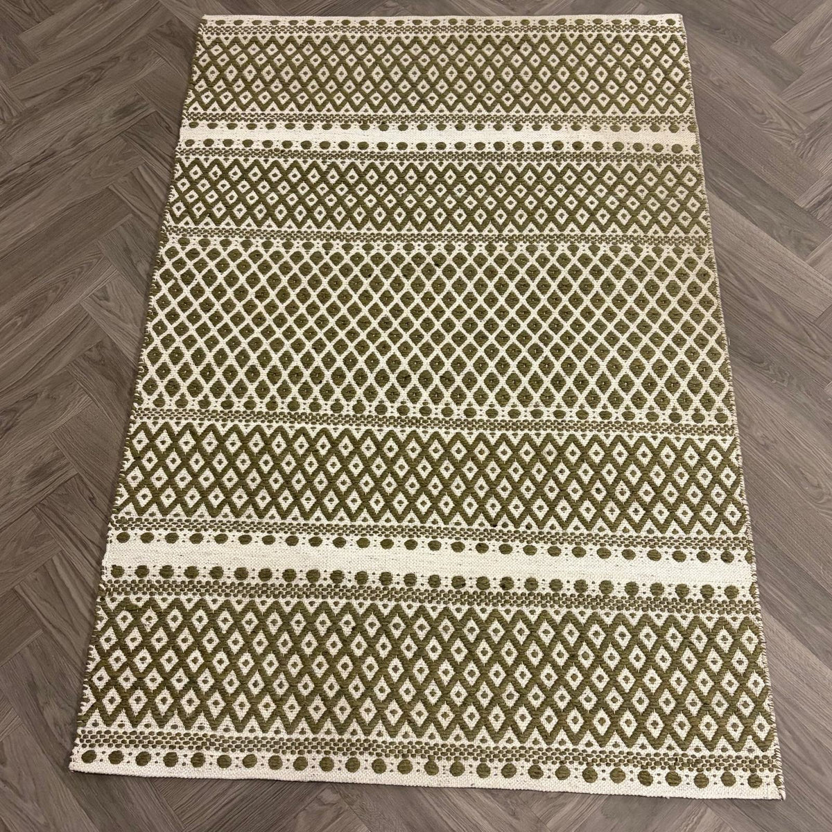 Brinker Saint Army Green Vloerkleed - 140x200cm - QF Living