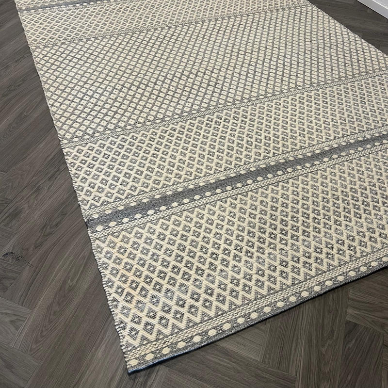 Brinker Saint Ivory Vloerkleed - 240x340cm - QF Living