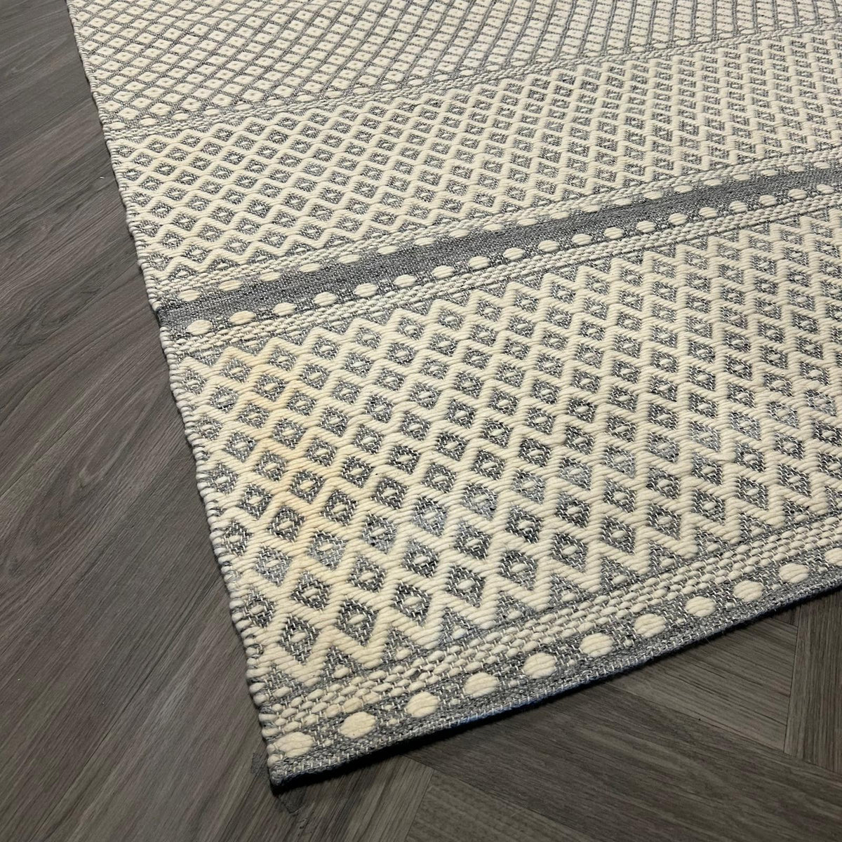 Brinker Saint Ivory Vloerkleed - 240x340cm - QF Living