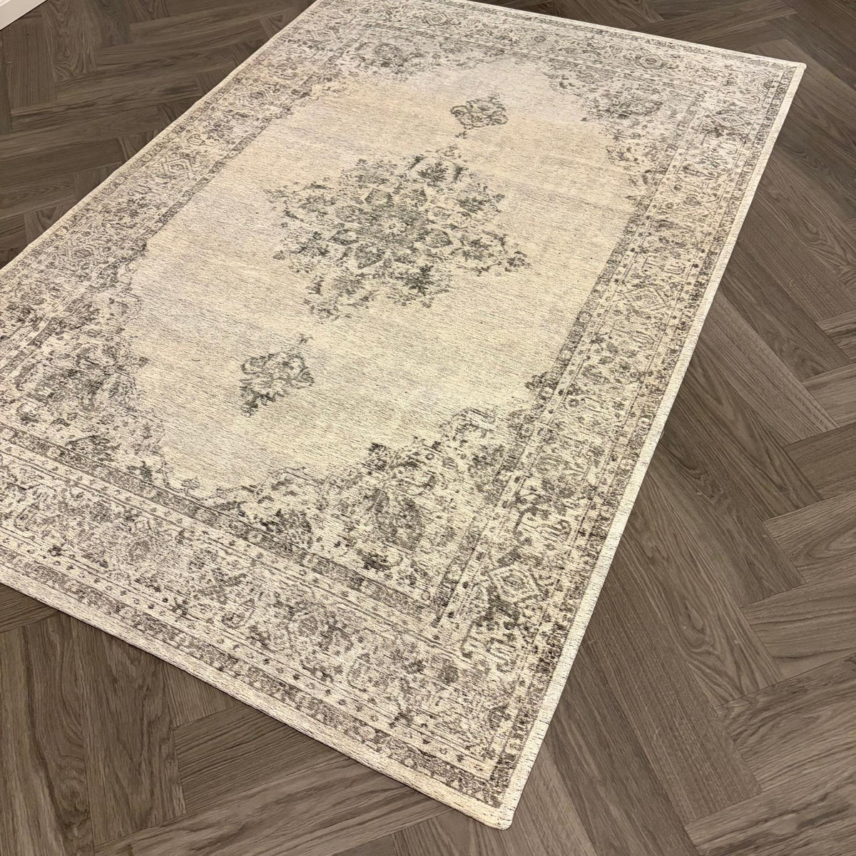 Brinker Triv 8668 Vloerkleed - 140x200cm - QF Living