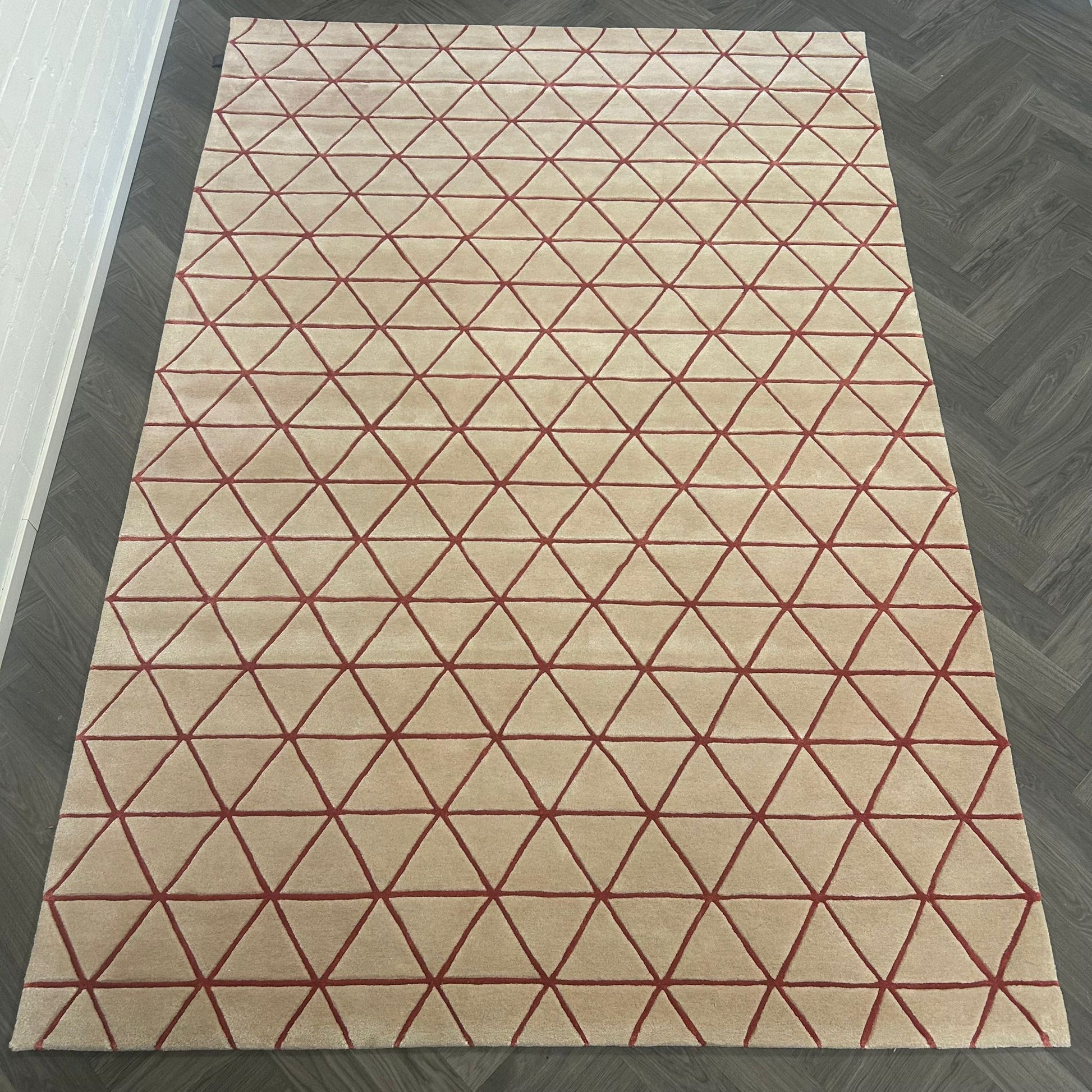 Leolux Girisha Red Vloerkleed - 200x300cm - aanzicht 2 - Vloerkleden Koning
