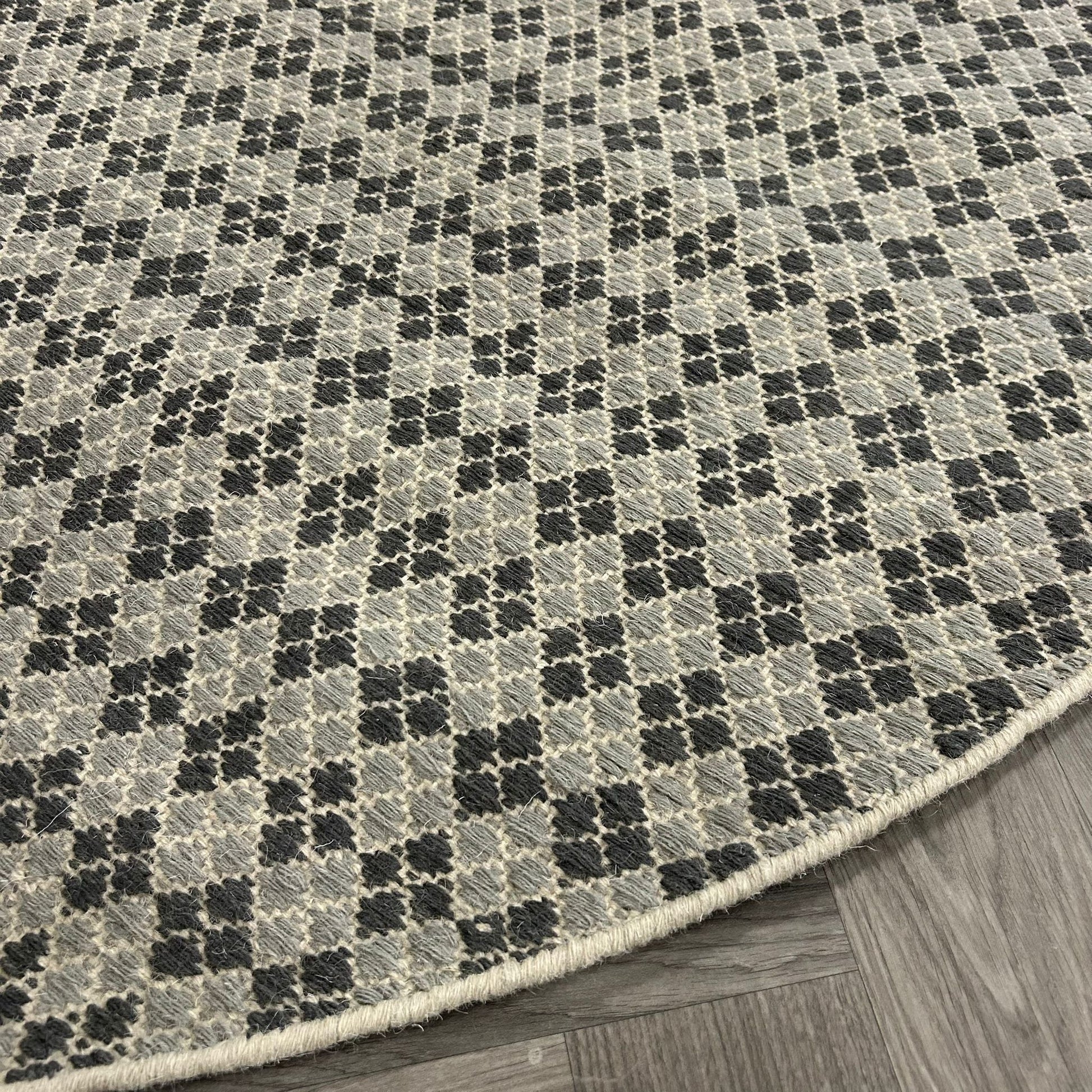 Leolux Pode Mackay Liath Vloerkleed - 200x300cm - aanzicht 2 - Vloerkleden Koning