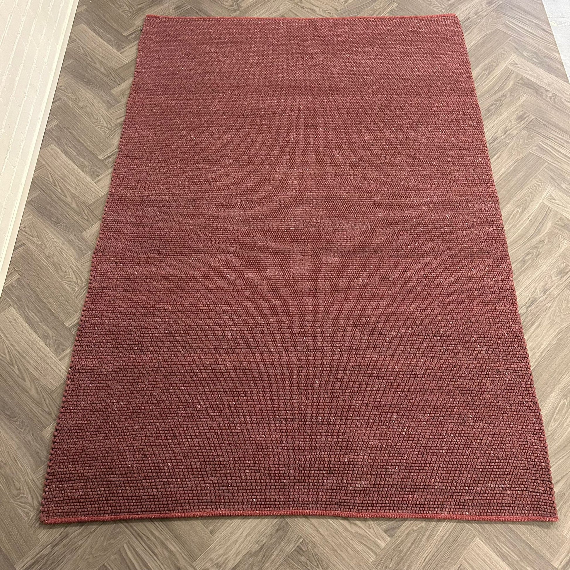 Montèl Cerezo 319 Bourgondy Vloerkleed - 170x230cm - aanzicht 2 - Vloerkleden Koning