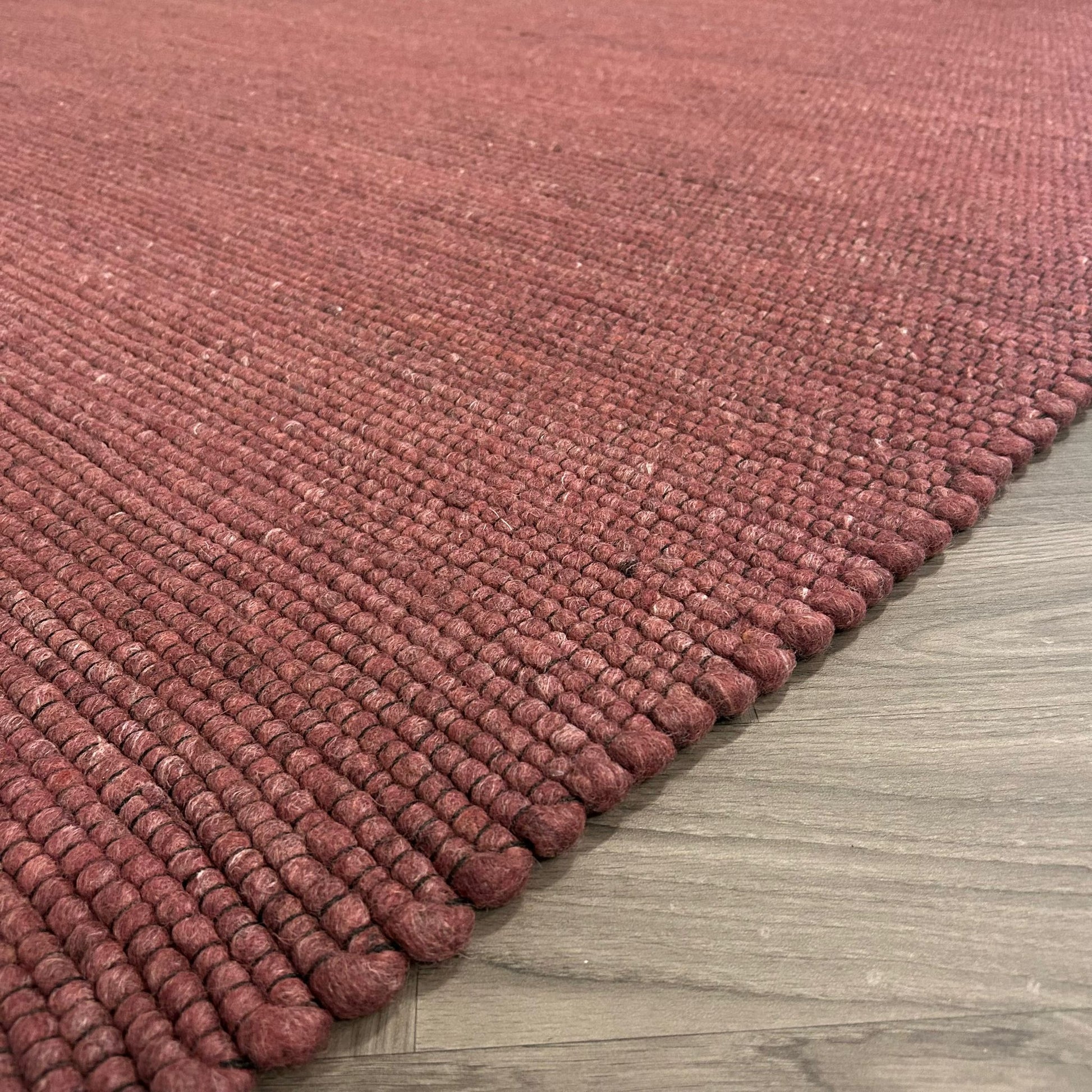 Montèl Cerezo 319 Bourgondy Vloerkleed - 200x300cm - aanzicht 3 - Vloerkleden Koning