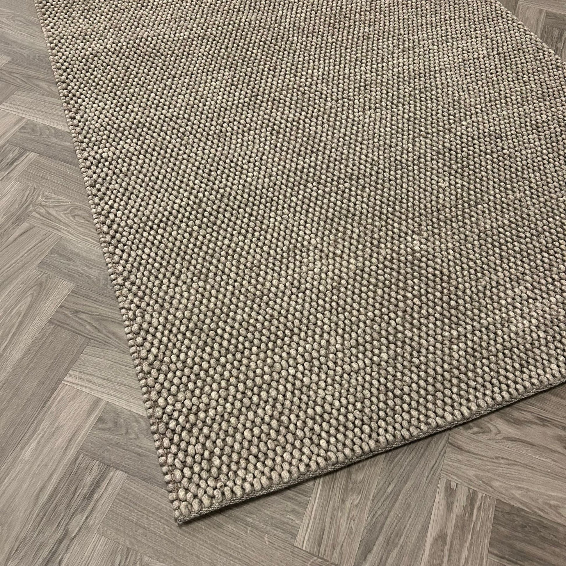 Montel Chabot 820 Taupe Vloerkleed - 200x300cm - QF Living